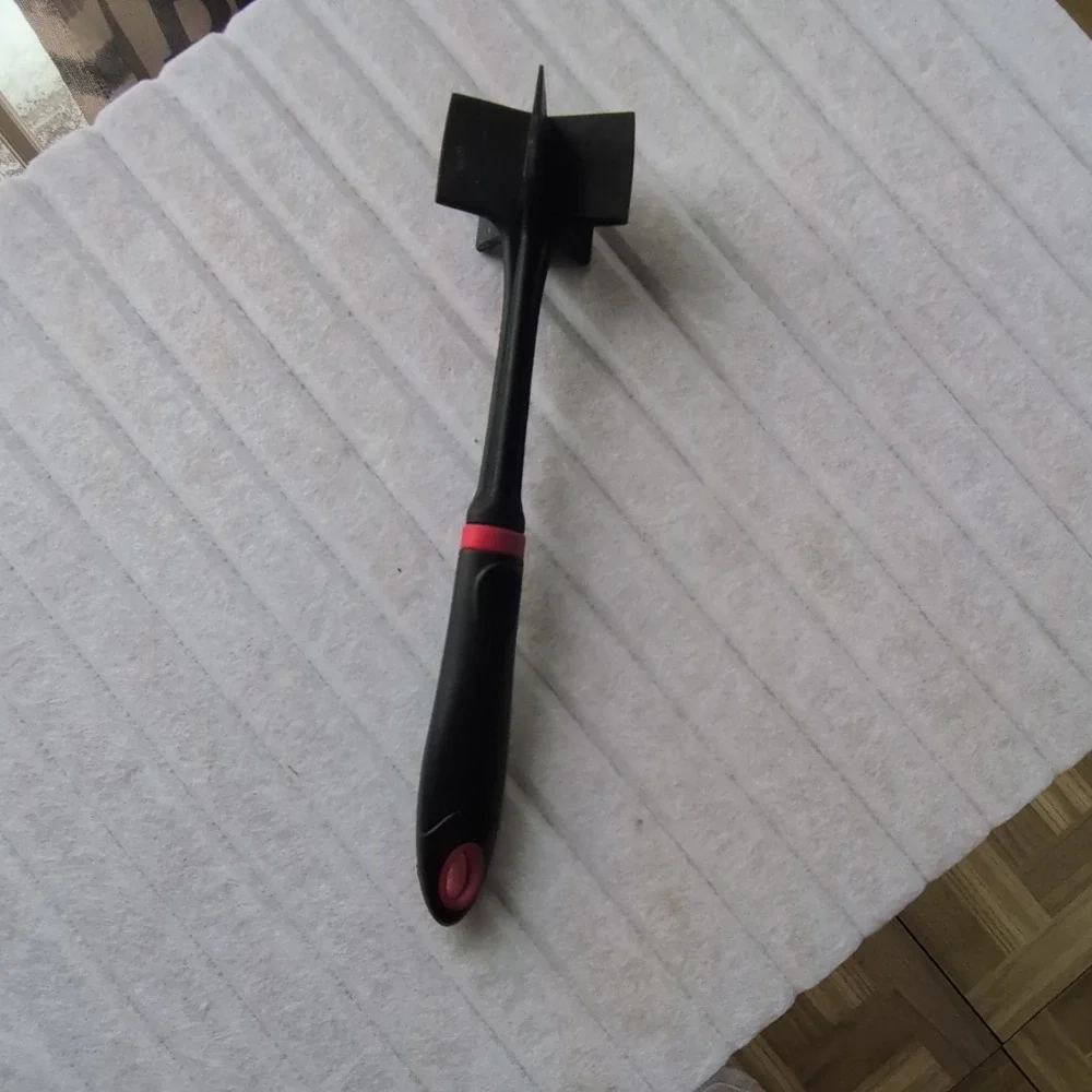 Black‎ & Red Plastic Meat Tenderizer Manual Kitchen Utensil